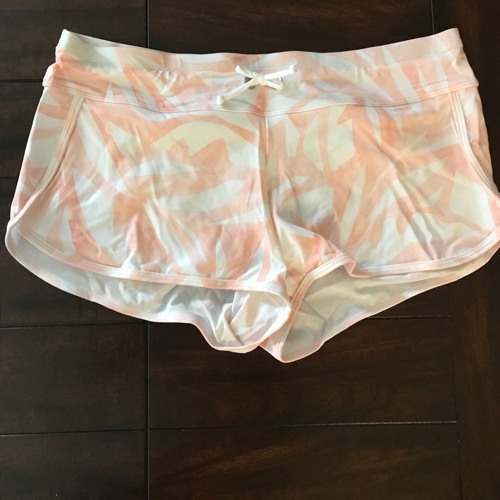 Athleta board short.